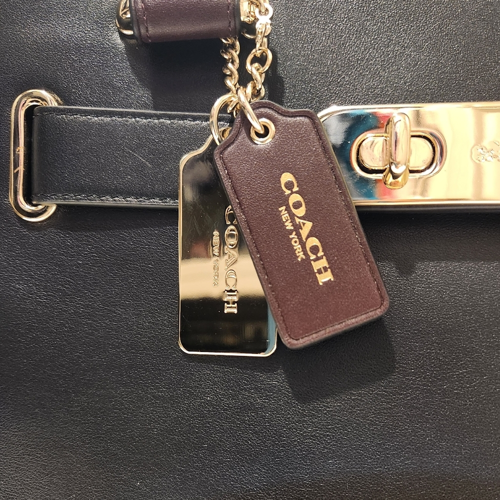 COACH handbag - Picture 9 of 9